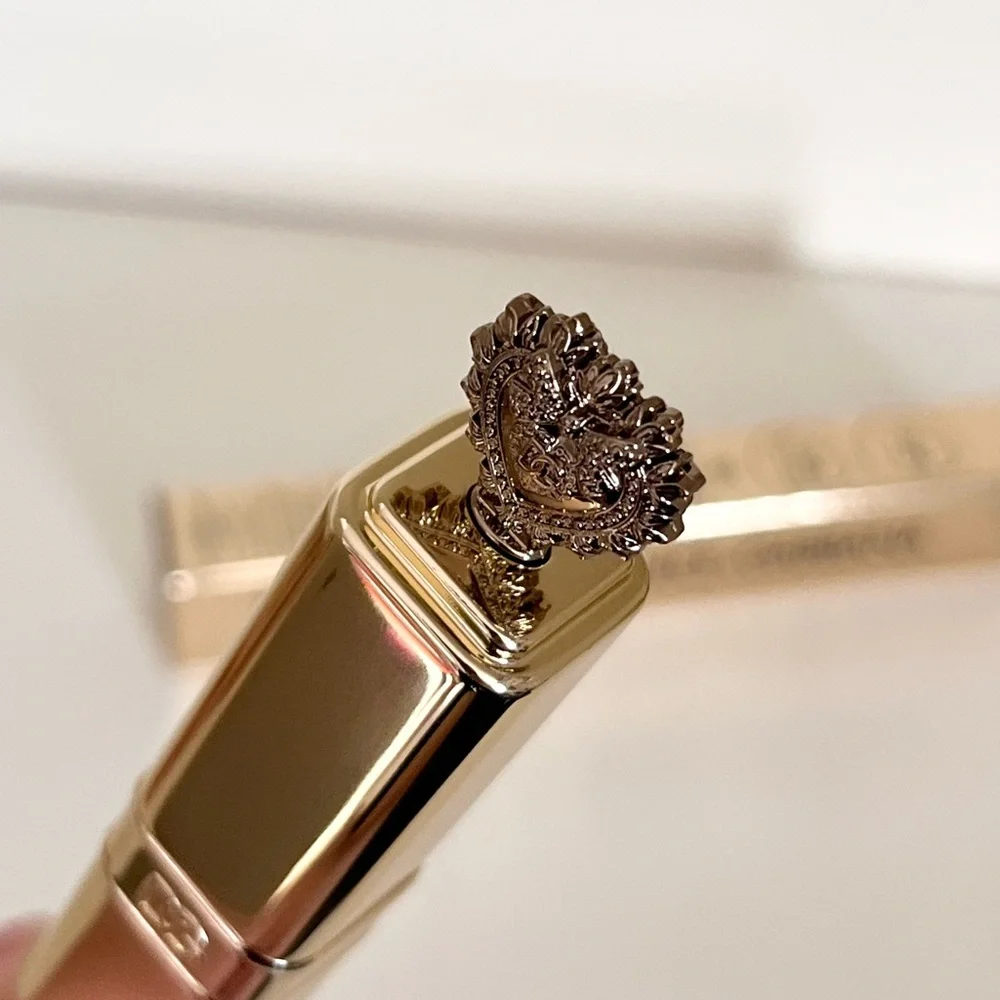 Dolce and Gabbana 36 hour extreme volume lift mascara